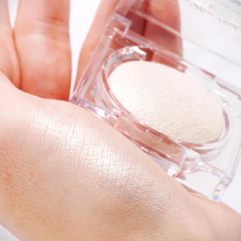 CANMAKE - Moon Glow Highlighter - Fine Baked Illuminating Formula Elegant Gloss White Powder - 1.2oz (34g) (01 Moon Glow White) - Image 3